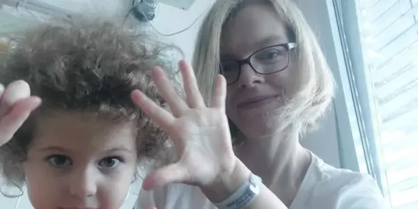 Anna a Amálka Linhartovi - příběh